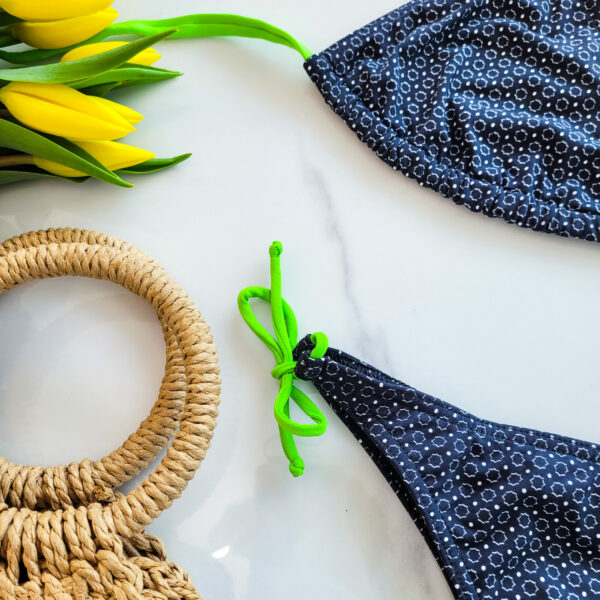 megan a19 dwuczesciowy miekki stroj kapielowy wiazany na szyi z wiazanymi regulowanymi majtkami polska produkcja lavel 2023 przod3