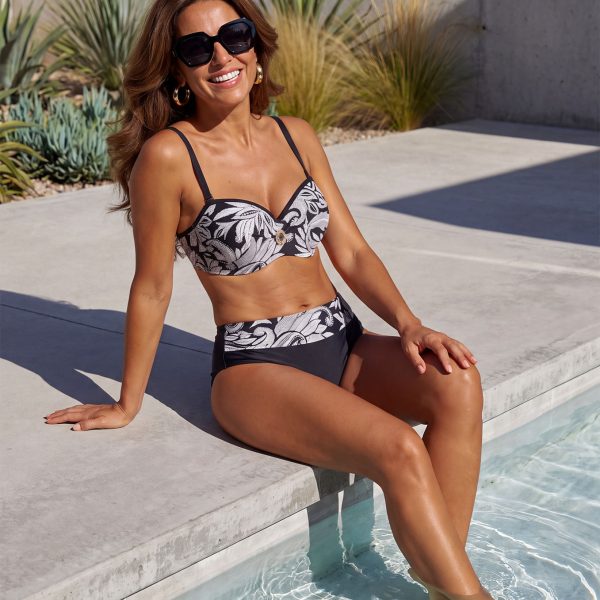 Biustonosz kąpielowy push up Góra bikini bardotka LB 005 104 (3) Biustonosz kąpielowy push up Góra bikini bardotka LB 005 104 (3)
